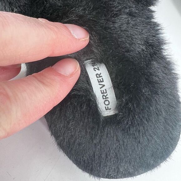 Forever 21 Radley Poppins Court Slippers Size Large Fuzzy Black Bloggers Fave - Picture 7 of 7